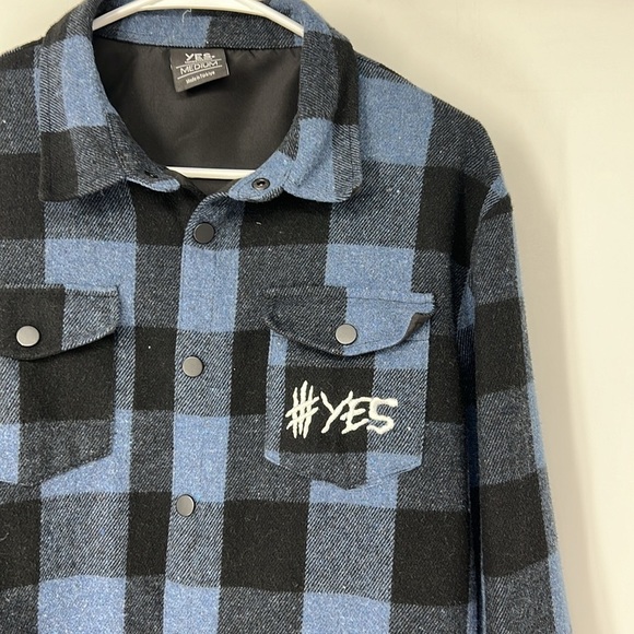 Yes snowboarding men’s medium flannel EUC thick snap down - Picture 2 of 5